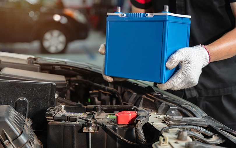 Tudo o que Você Precisa Saber sobre Baterias Estacionárias e de Carro