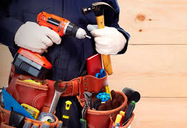 Maridos de Aluguel Mexem com Parte Elétrica? Descubra os Serviços Que Esses Profissionais Oferecem