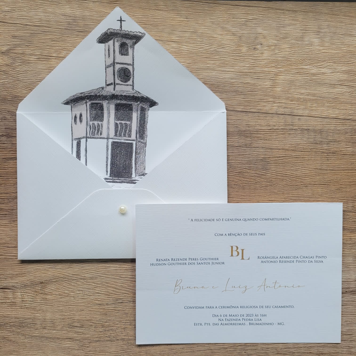 Convite de Casamento: Comprar Pronto ou Fazer do Zero? Descubra a Melhor Opção para Seu Grande Dia